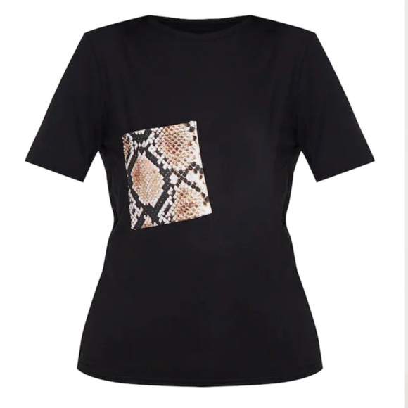 Black Snake Print Pocket T shirt - Picture 3 of 3